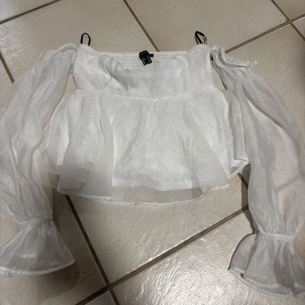Forever 21 Women’s Juniors White Off Shoulder Peasant Crop Top Size Medium